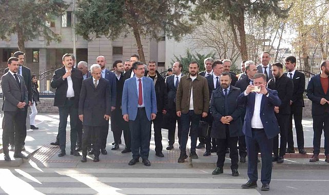 Bakan Uraloğlu, Batman'da vatandaşlarla buluştu