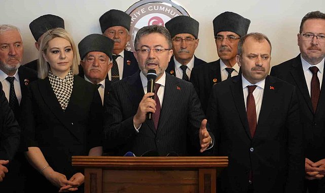 Bakan Yumaklı: "10 binlerce insanın katledilmesine şahitlik yapıyoruz"