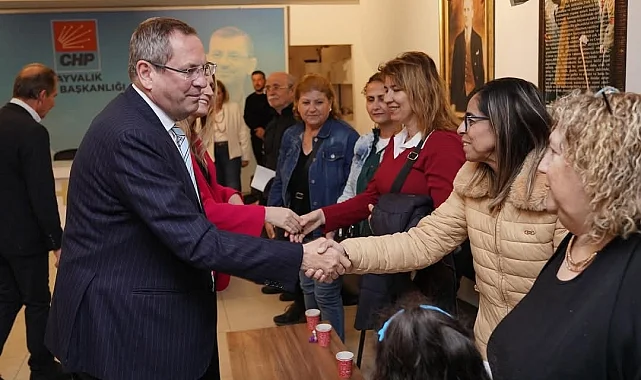 Balıkesir Ayvalık'ta CHP örgütü bayramlaştı