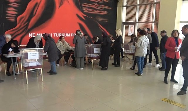 Balıkesir CHP sandık başında
