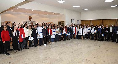 Başarılı akademisyenler ödüllendirildi