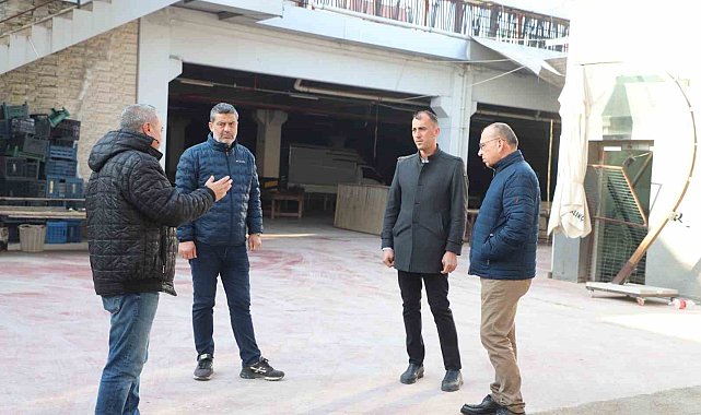 Başkan Akın Cumartesi Pazarı'ndaki çalışmaları inceledi