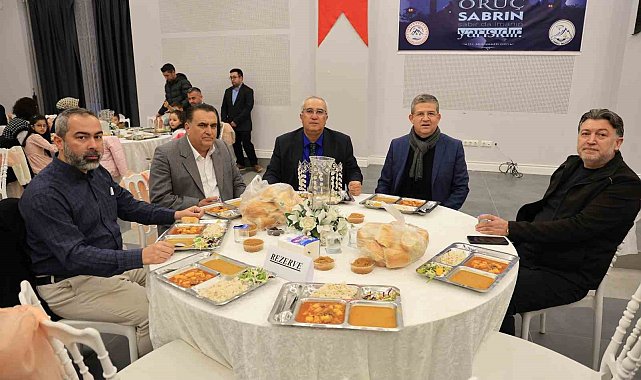 Başkan Arslan, Çamelili hemşehrilerini iftar sofrasında ağırladı
