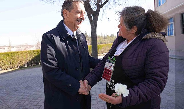 Başkan Ataç 8 Mart Dünya Kadınlar Günü'nü üreticilerle kutladı