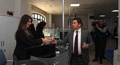 Başkan Aydın mesai arkadaşlarının Kadınlar Günü'nü kutladı