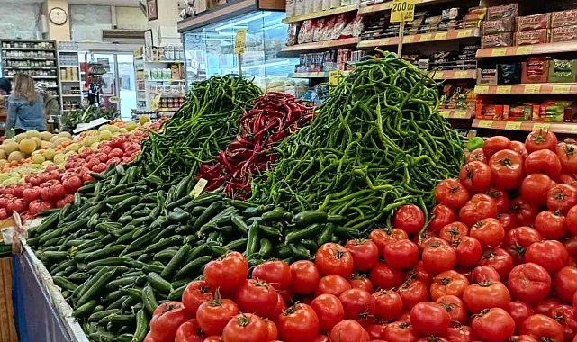 Başkan Berk: "Bayram alışverişinde esnafı tercihe edin, merdiven altı ürünlerden uzak durun"