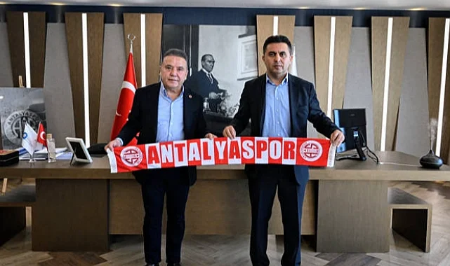 Başkan Böcek'e Antalyaspor'un yeni yönetiminden ziyaret