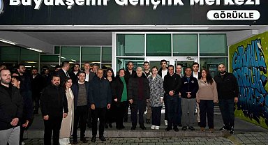 Başkan Bozbey, sahuru gençlerle yaptı