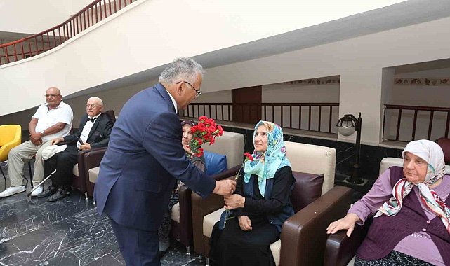 Başkan Büyükkılıç'tan Yaşlılara Saygı Haftası mesajı