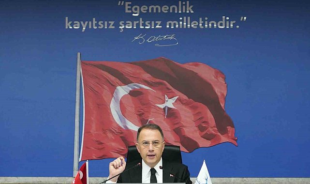 Başkan Çalık: "Başımız dik, alnımız ak, milletimiz büyüktür"
