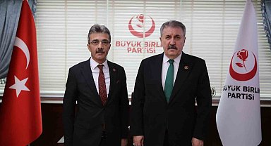 Başkan Dinç, Muhsin Yazıcıoğlu ve yol arkadaşları için düzenlenen anma programına katıldı