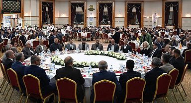 Başkan Er iftarda muhtarları ağırladı