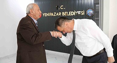 Başkan Ercan, vatandaşlarla bayramlaştı