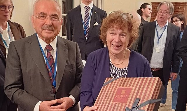 Başkan Güler, Fransa'da Ordu'nun lezzet ve sanatını tanıttı
