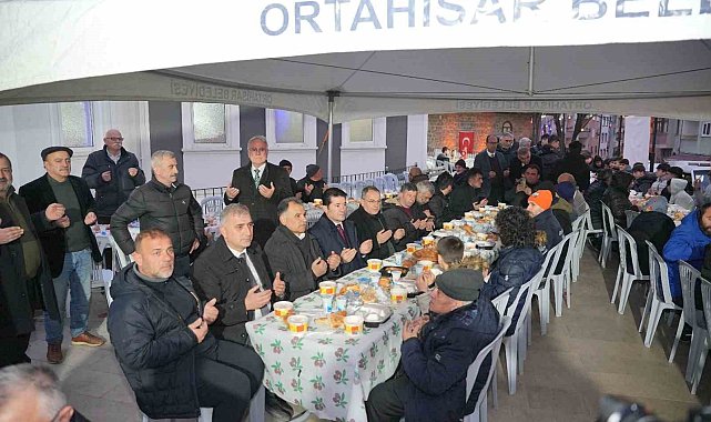 Başkan Kaya, iftarda Erdoğdu mahallesi sakinleriyle buluştu