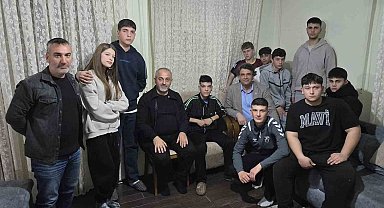 Başkan Kocaman, tribünden düşen Efe'yi ziyaret etti