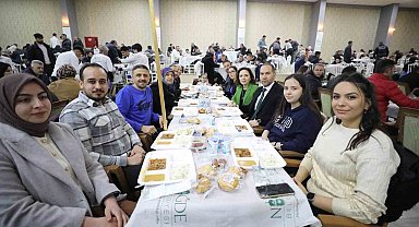 Başkan Özdemir İftarını Belediye Personeliyle Yaptı