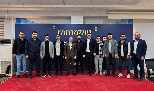 Başkan Özdoğan, iftarda gençlerle buluştu