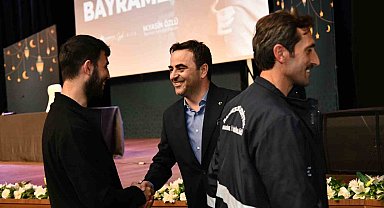 Başkan Özlü mesai arkadaşlarıyla bayramlaştı