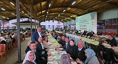 Başkan Pütün, Beyağaçlı hemşehrilerini iftar sofrasında ağırladı