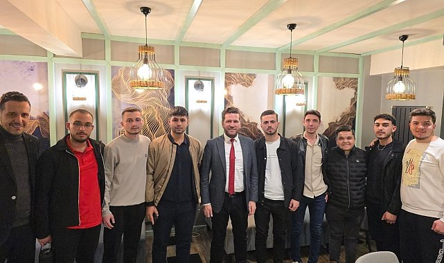 Başkan Tatık orucunu öğrenci evinde açtı