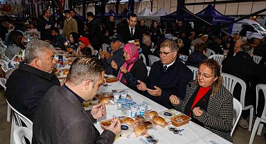 Başkan Tugay, Ramazan bereketini Kiraz'daki yurttaşlarla paylaştı