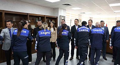 Başkan Ünlü, personelle bayramlaştı