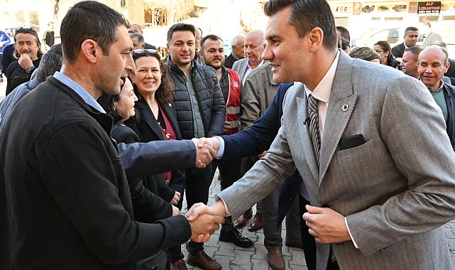 Başkan Zeyrek Manisa'da halkla buluştu