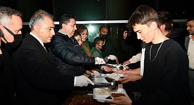 Başkanı İbrahim Çenet, üniversite öğrencileriyle iftar programında buluştu