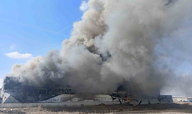 Başkent'te fabrika yangını