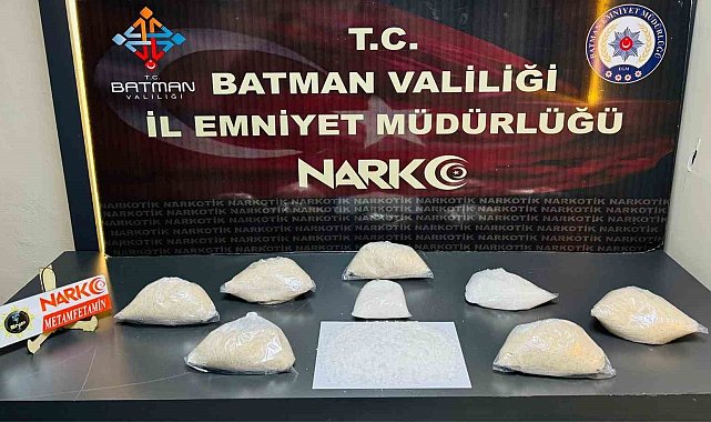 Batman'da 4 kilo metamfetamin ile yakalanan 2'si kadın 3 kişi tutuklandı