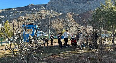 Batman'da köy okulunda fidan dikim seferberliği başlatıldı