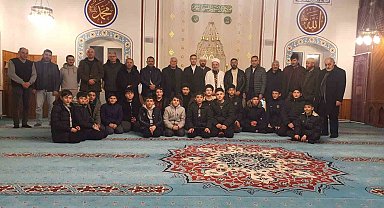 Bayburt'ta 'Vakti Kuşanmak' etkinlikleri kapsamında sahur yapılıp namaz kılındı