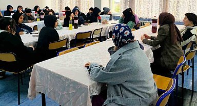 Bayburt'ta kadın hakları ve hukuku konulu söyleşi yapıldı