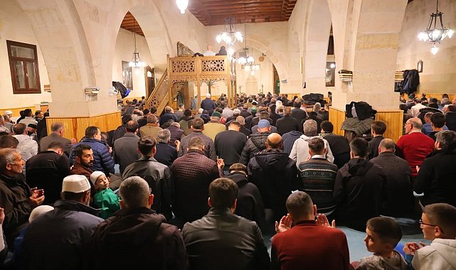 Bayburt'ta Kadir Gecesi dualarla idrak edildi