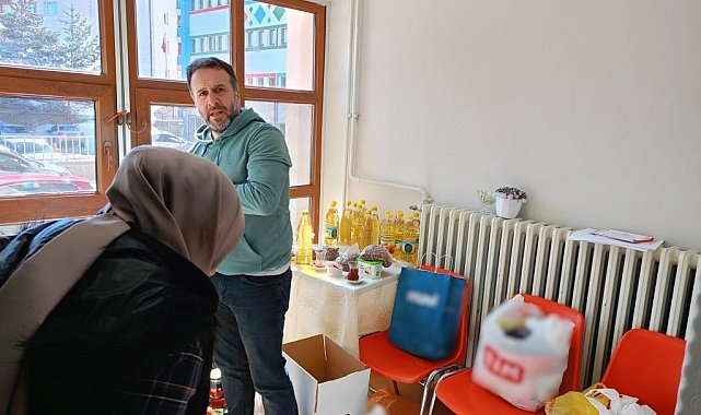 Bayburt'ta öğretmen ve öğrenciler ihtiyaç sahipleri için Ramazan kolileri hazırlıyor