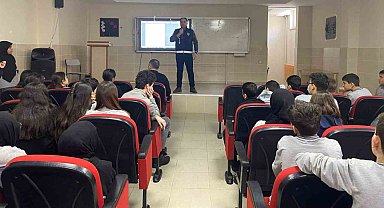 Bayburt'ta polis ekiplerince 24 öğretmen ve 350 öğrenci bilgilendirildi