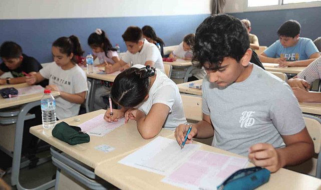 Bayraklı Belediyesi Sosyal Etkinlik Merkezi'nden kurum kabul sınavı