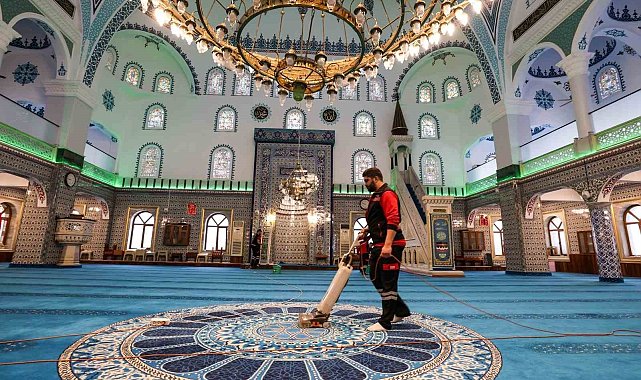 Bayram öncesi Ümraniye'de temizlik seferberliği