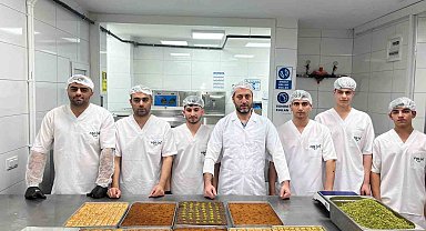 Bayramda talep arttı, baklava imalathaneleri tam gün çalışıyor