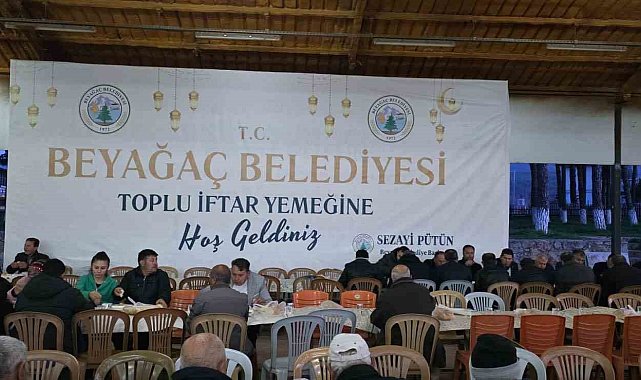 Beyağaçlılar oruçlarını toplu iftar programında birlikte açtı