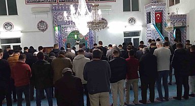 Beylikova'da lise öğrencileri teravih namazında buluştu