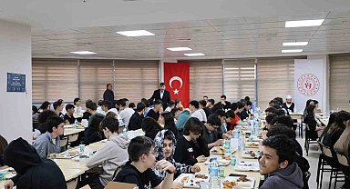 Beylikova'da öğrencilerle iftar programında buluşuldu