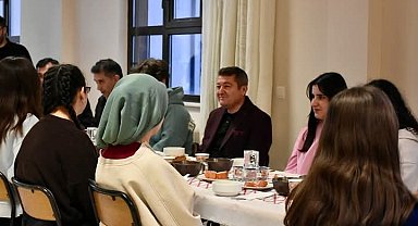 Bilecik İl Milli Eğitim Müdürü Şimşek, iftarda öğrencilerle bir araya geldi