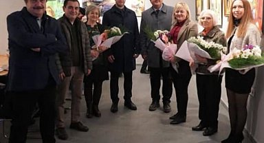 Bilecik'in kadın ressamlar ilk karma sergisini açtı