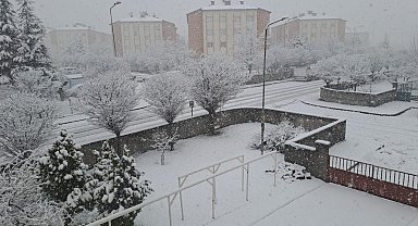 Bingöl güne karla uyandı