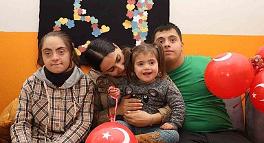Bingöl'de jandarma Down Sendromlu çocukları unutmadı