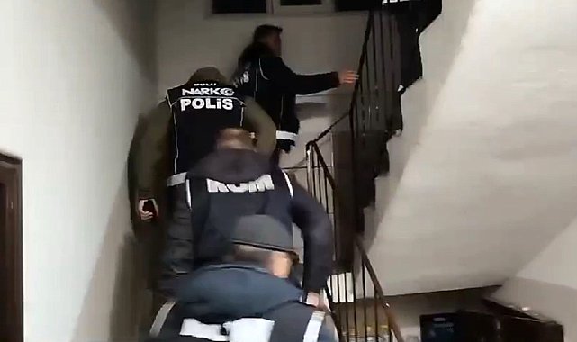 Bolu'da 16 kaçak göçmen yakalandı