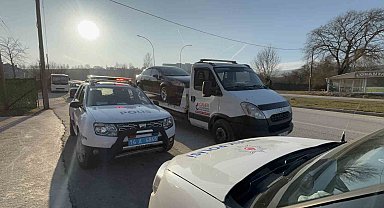 Bolu'da çakarlı araç kullanan sürücüye 138 bin lira ceza