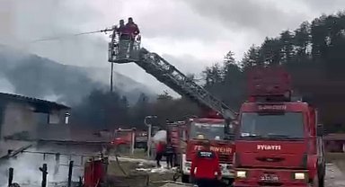 Bolu'da dün faaliyeti durdurulan, konaklama tesisinde yangın